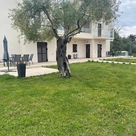Villa Rodelia Roda  Exterior foto